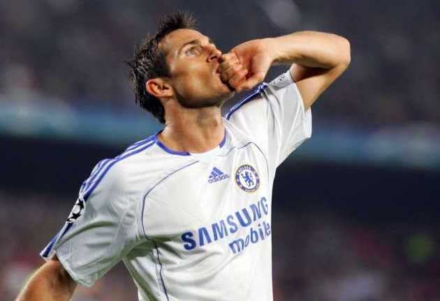 20 đường cong tuyệt mỹ phá lưới từ những góc không tưởng