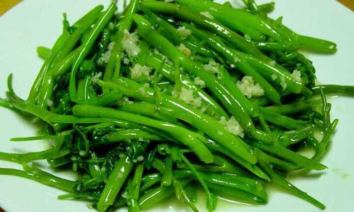 Thực hư thông tin ăn rau muống chưa chín gây xơ gan