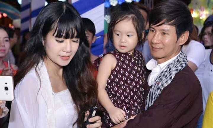 Lý Hải - Minh Hà hoá Hằng Nga - chú Cuội đưa các con đi chơi Trung Thu