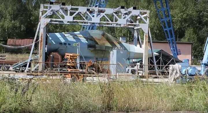 Video: Súng máy của siêu chiến cơ tàng hình Sukhoi T-50 'khạc' đạn