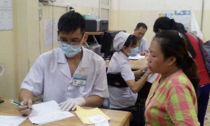 Độc đáo dịch vụ khám bệnh từ 5 giờ sáng ở Sài Gòn