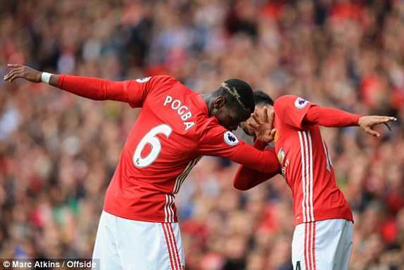 Pogba, Mata tỏa sáng, MU đập tan Leicester City