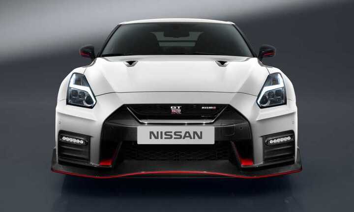 Siêu xe Nissan GT-R Nismo 2017 công bố mức giá