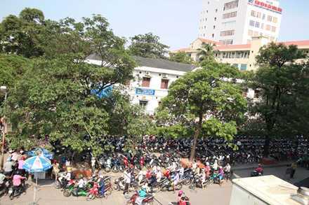 Náo loạn tại bãi gửi xe bệnh viện lớn nhất miền Bắc sắp đến hồi kết