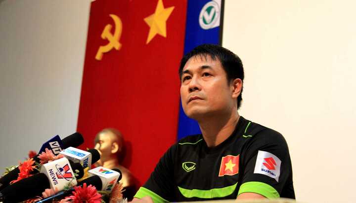 Tuyển Việt Nam 'dọa' phạt đối tác Indonesia 100.000 USD