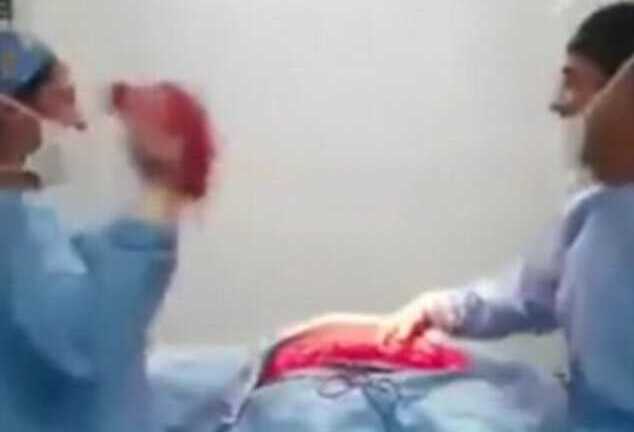 Video sốc: 'Phê' nhạc, bác sỹ, y tá cầm da bụng bệnh nhân nhảy múa quay cuồng gây phẫn nộ