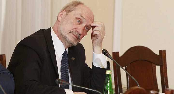 Nga 'sốc' trước cáo buộc lập ra IS của Ba Lan