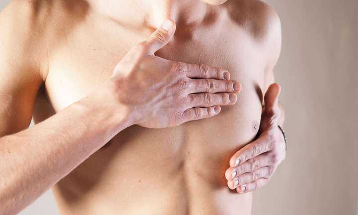 Uống nhiều bia rượu, nam giới dễ mắc ung thư vú