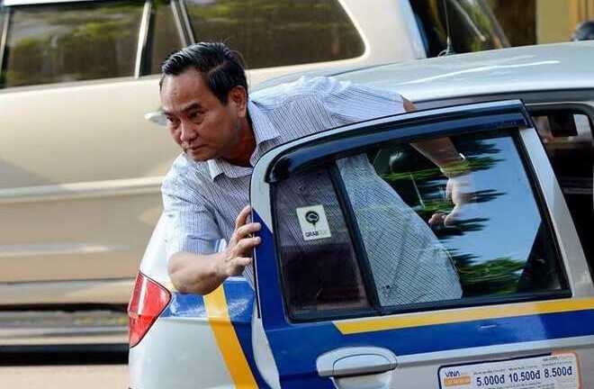 Tổng Cục trưởng Tổng Cục dự trữ Nhà nước: 'Đi làm bằng taxi vẫn là Thứ trưởng, có kém xuống đâu'