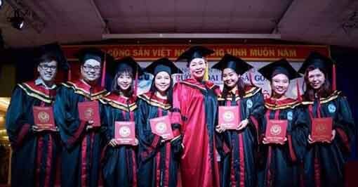 ĐH Sài Gòn cấp bằng nhầm giới tính cho sinh viên