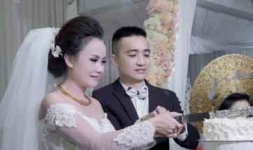 Mỹ nhân 'lẳng lơ' nhất màn ảnh Việt lên xe hoa lần 4 với chú rể kém tuổi