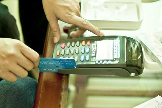 TP.HCM: Quẹt thẻ thanh toán ở nhà hàng, bị mất gần 700 triệu đồng