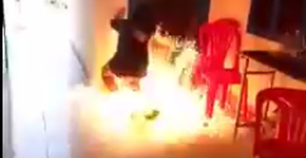 Thách đố trên facebook, nữ sinh Khánh Hòa mang xăng đi đốt trường