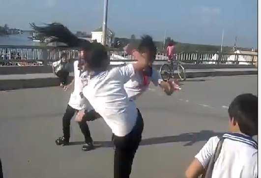 Làm gì khi bị hành hung, tung clip lên mạng?