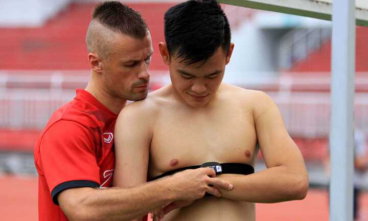 Tuyển Việt Nam nói không với người béo