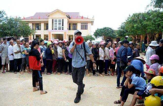 MC Phan Anh: 'Xin đừng dùng từ cứu trợ với bà con nơi đây'