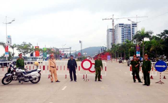 Công an Hà Nội cấm xe, phân luồng một số tuyến đường