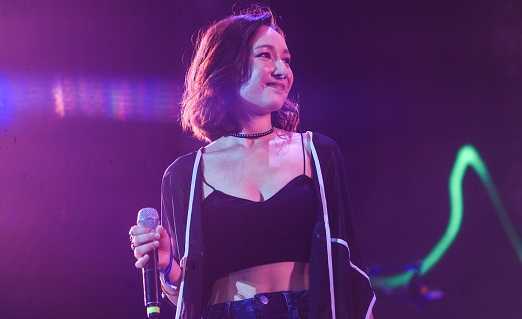 Con gái Anh Quân - Mỹ Linh gợi cảm trên sân khấu Monsoon Festival