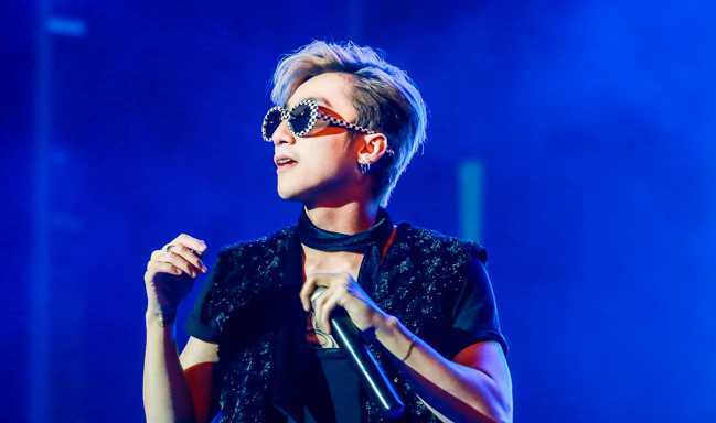 Bị đàn anh ‘đá xoáy’, Sơn Tùng đáp trả: ‘Chúng ta không thuộc về nhau’