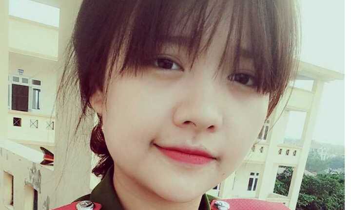 Nữ sinh cảnh sát xinh đẹp kêu gọi ủng hộ đồng bào miền Trung