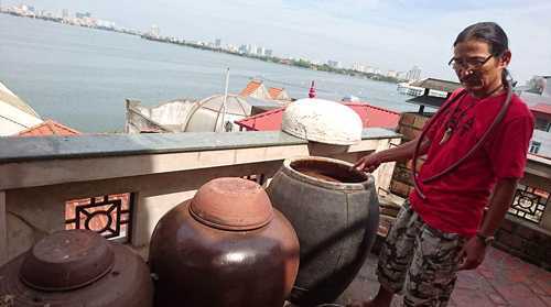 Họa sĩ Hà thành bỏ cả vẽ vời, điêu khắc để nghiên cứu... mắm cốt cá nục