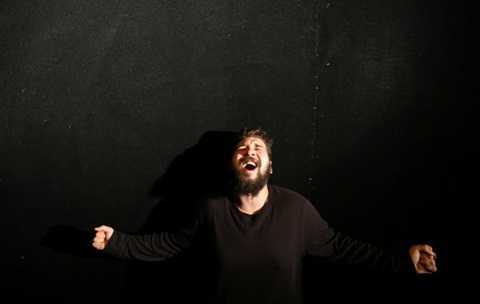 Độc đáo dịch vụ phòng kín giá 0 đồng cho khách la hét 'đập tan' stress