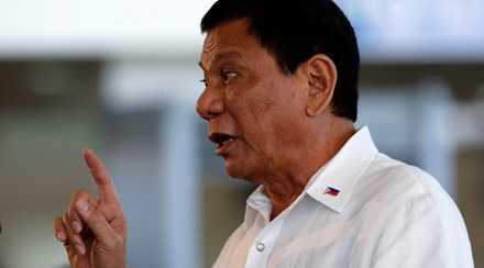 Tổng thống Philippines lại phát ngôn thách thức Mỹ