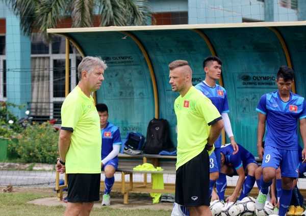 'Khen U19 Việt Nam, nhớ chuyện Thể Công xưa'