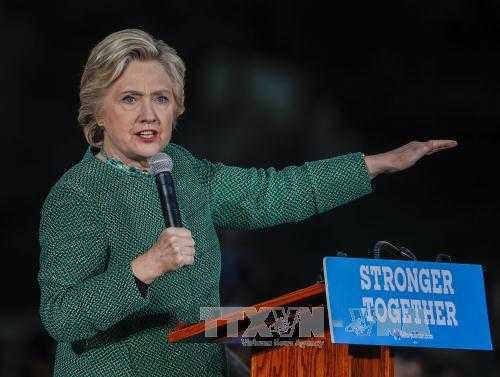 FBI chưa có giấy phép điều tra vụ bê bối thư điện tử của bà Clinton