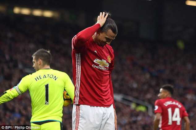 Man Utd khủng hoảng trầm trọng: Tội lỗi đổ đầu Ibrahimovic