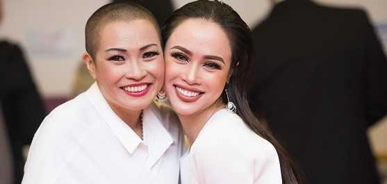 Phương Thanh để đầu trọc, trang điểm đậm, tự tin xuất hiện trên thảm đỏ