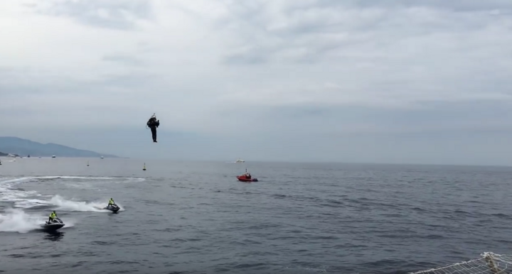 Video: Bộ đồ 'Người sắt' giúp con người bay lượn như siêu nhân trong phim viễn tưởng