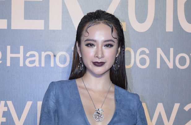 Angela Phương Trinh gây 'sốc' với lối trang điểm quái đản, đeo trang sức gần 2 tỷ đồng