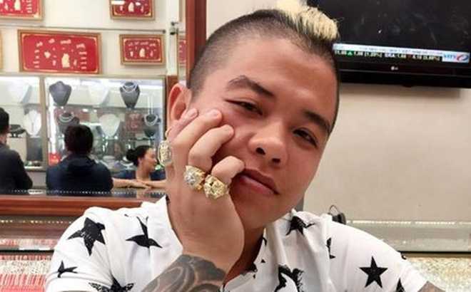 'Thánh chửi' Dương Minh Tuyền bị khởi tố thêm tội danh