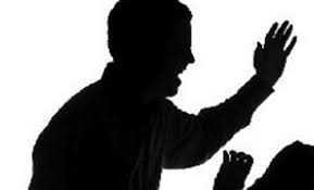 Kỷ luật trưởng công an phường đùa giỡn quá trớn với nữ dân quân