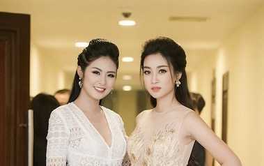 Hoa hậu Mỹ Linh kín đáo bên đàn chị Ngọc Hân gợi cảm