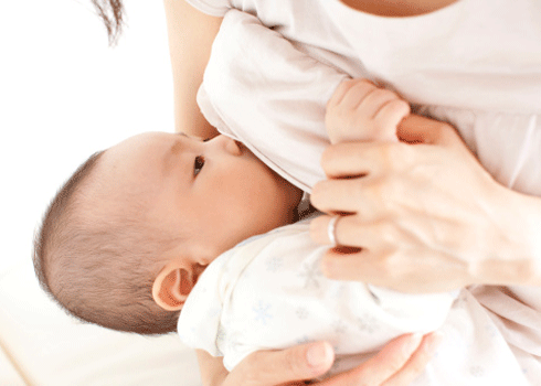 Các bà mẹ nên biết: Sữa công thức có thể gây 'hở ruột' ở trẻ