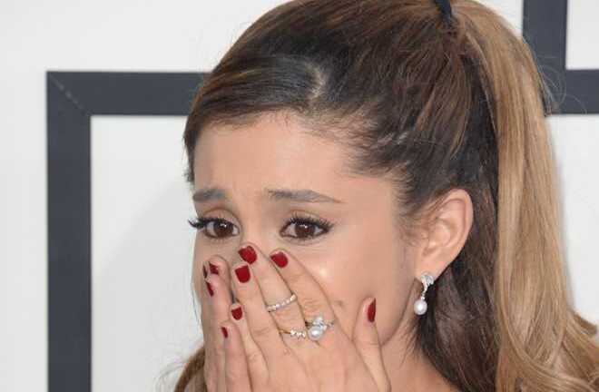 Sao Hollywood tuyệt vọng, không muốn sống trước thất bại của bà Clinton