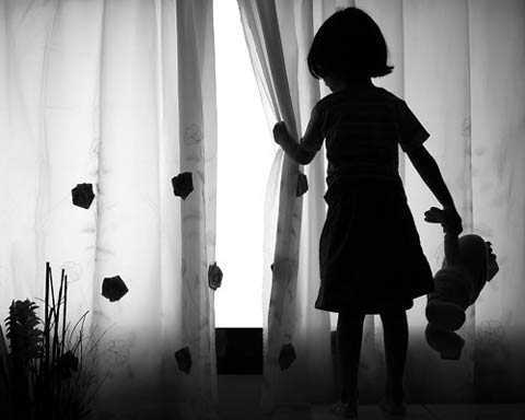 Bé gái 8 tuổi bị 'yêu râu xanh' gần 50 tuổi xâm hại