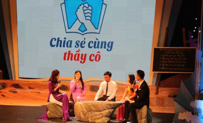 Xúc động lời chia sẻ của thầy, cô giáo 'bám đảo'