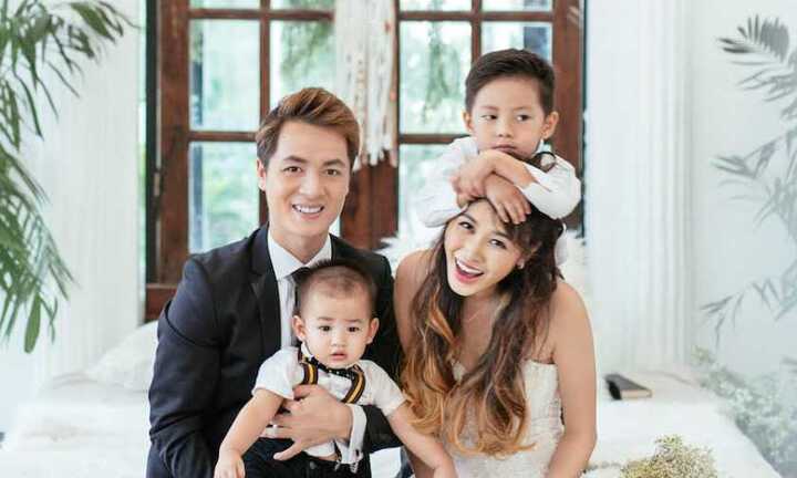 Đăng Khôi và vợ hot girl chụp ảnh kỉ niệm 11 năm bên nhau