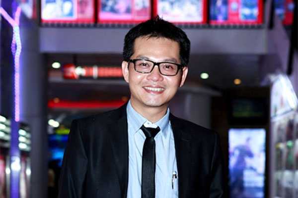 NSND Trung Hiếu: 'Tôi là phó giám đốc mà lương chỉ 5,5 triệu/tháng'