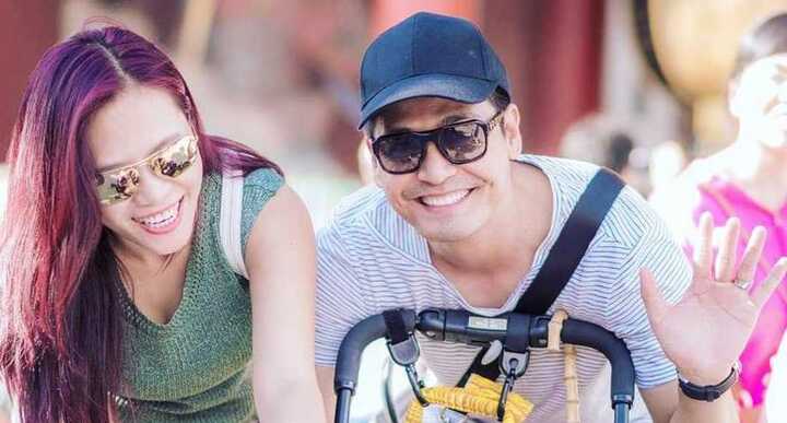 Kỷ niệm 11 năm ngày cưới, Phan Anh và vợ hủy đi Nhật, ở lại với bà con vùng lũ