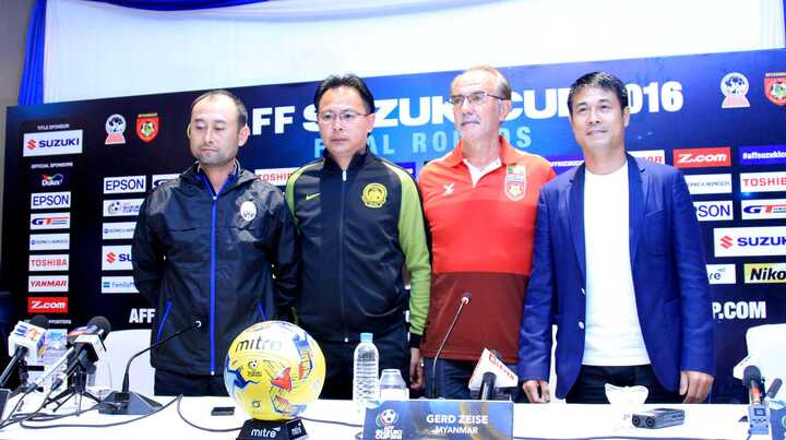 HLV Hữu Thắng: 'Đừng đánh giá tuyển Việt Nam cao quá'