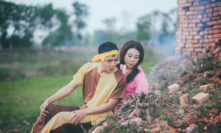 Ảnh cưới 'Chí Phèo – Thị Nở' của cặp đôi Hà Tĩnh hút dân mạng