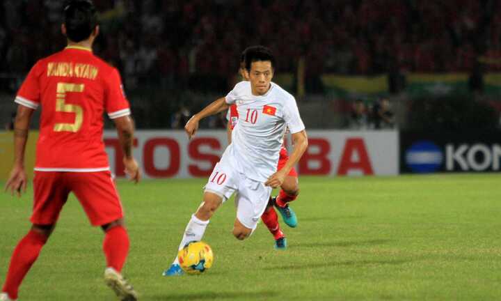 AFF Cup 2016: Gặp Malaysia sừng sỏ, tuyển Việt Nam chờ duyên Văn Quyết