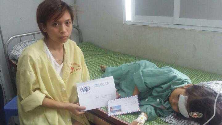 Lời khẩn cầu nhói lòng của bé gái 5 tuổi bị ung thư máu