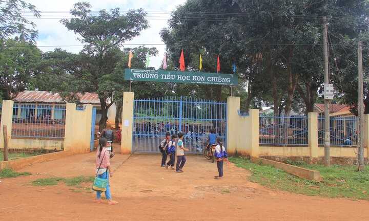 Nghỉ việc 2 năm vẫn được trả lương 127 triệu đồng