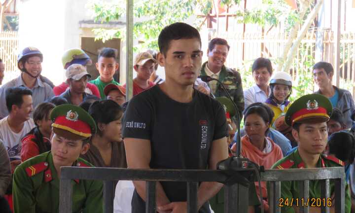 Thách thức bạn nhậu, người chết, kẻ đi tù