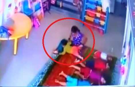 Phẫn nộ clip bảo mẫu đánh đập, quăng quật bé 10 tháng tuổi như đồ chơi